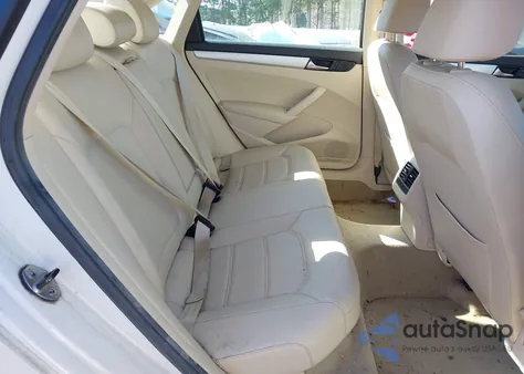 2013 Volkswagen Passat 2.5L Se из США, поврежденный, VIN 1VWBP7A3XDC111579